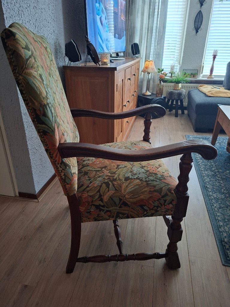 antieke stoel met bloemmotief stof prima kwaliteit zie foto, Ophalen
