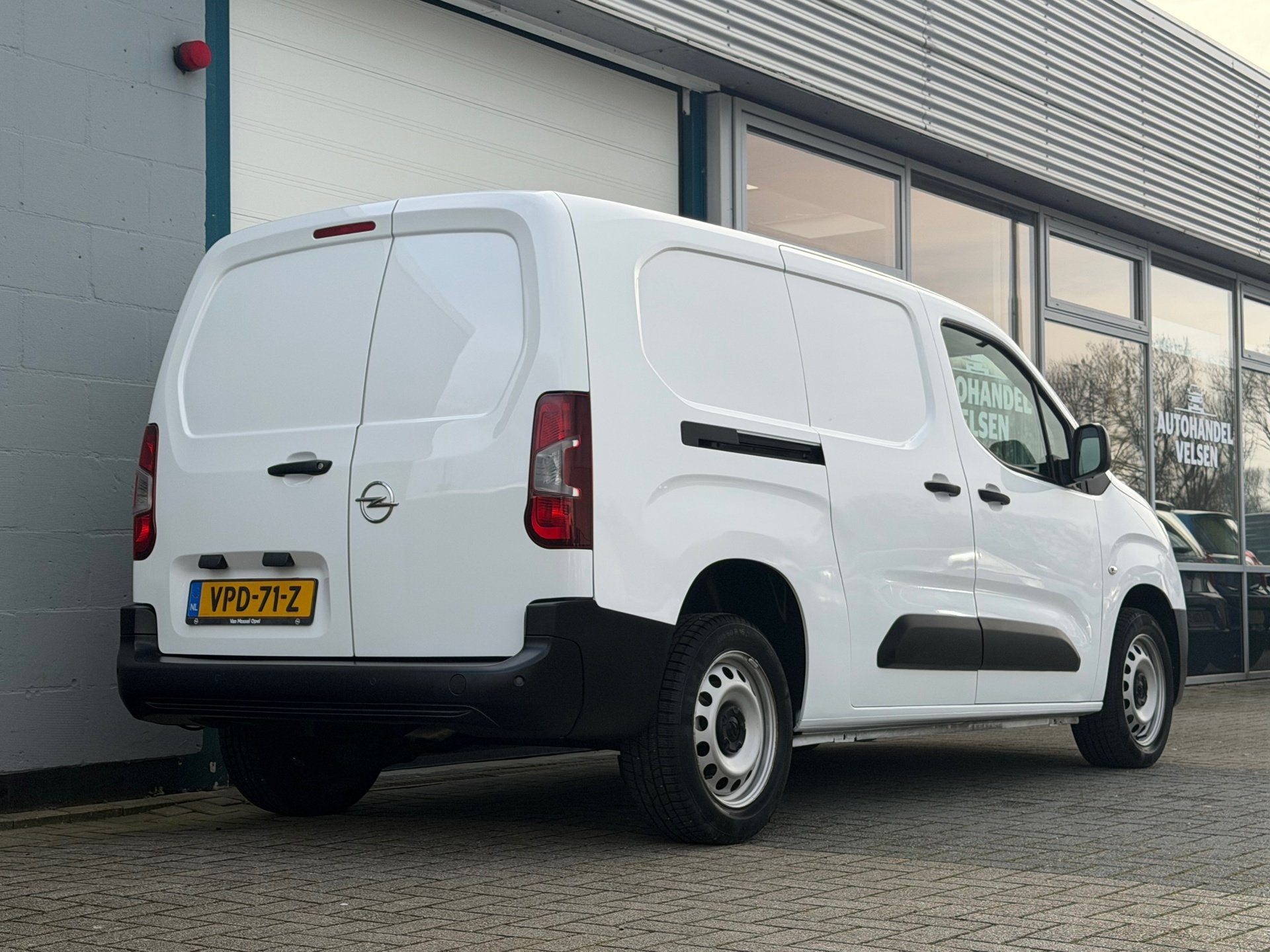Opel Combo 1.5D L2H1 Edition NL auto Lage Km, Voorwielaandrijving, Gebruikt, Euro 6, 4 cilinders