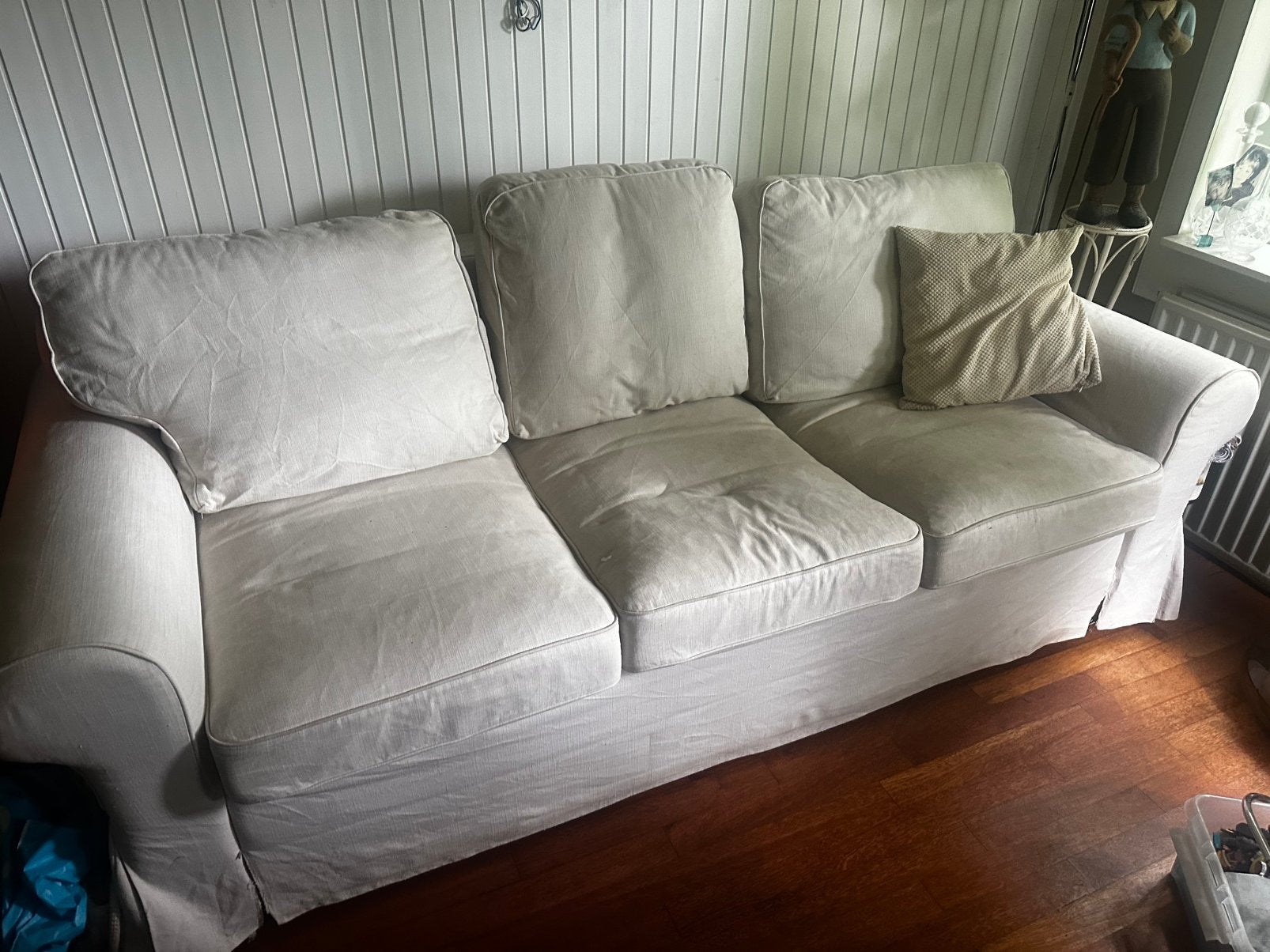 Roomwit klassieke slaapbank bank Ikea ektorp 3pers, Huis en Inrichting, Ophalen, Gebruikt, Tweepersoons, Beige