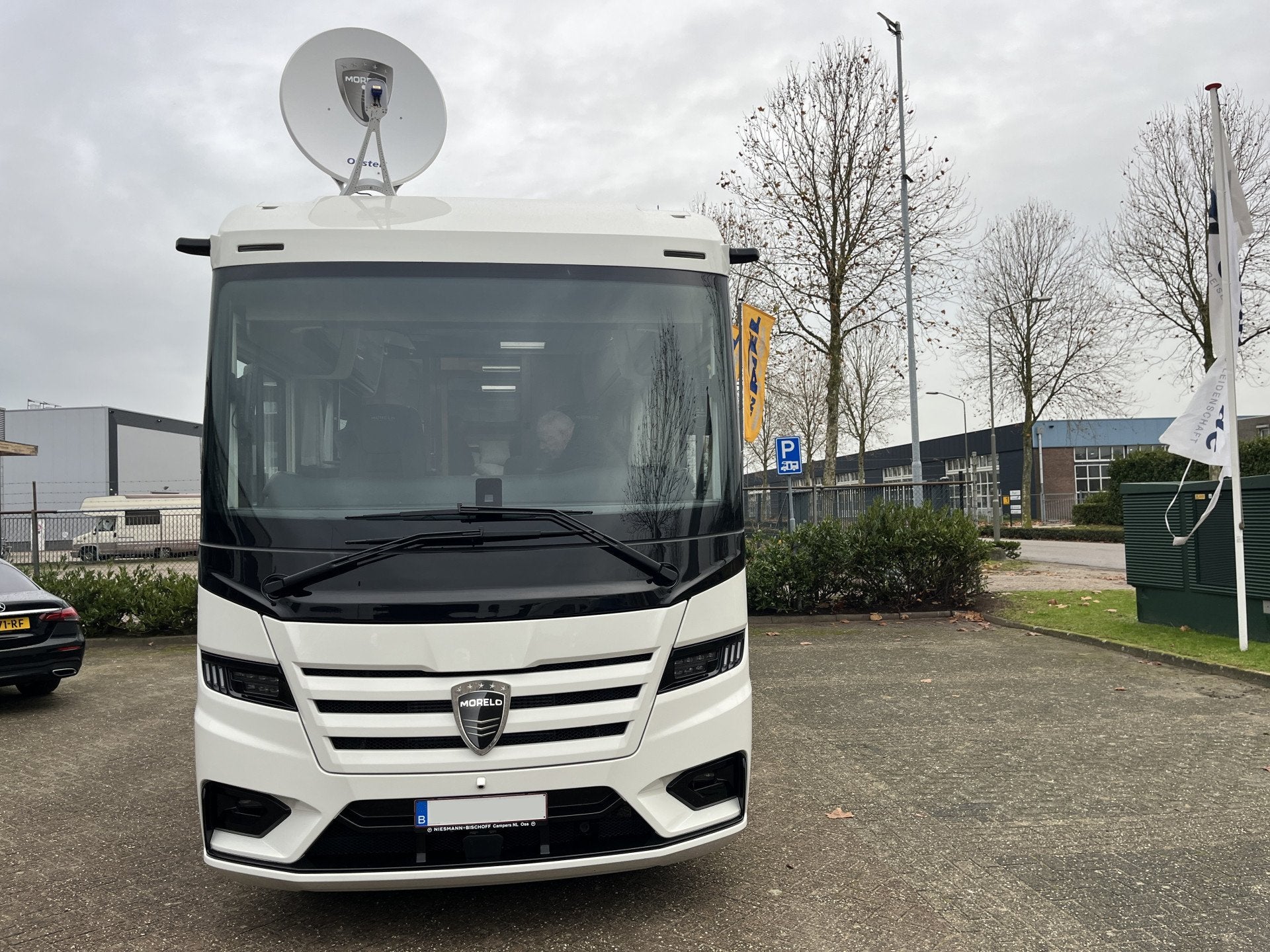 Morelo PALACE 90M November 2026 Queensbed Camera spiegels, Caravans en Kamperen, 9 tot 10 meter, Diesel, Mark@niesmannbischoff.nl