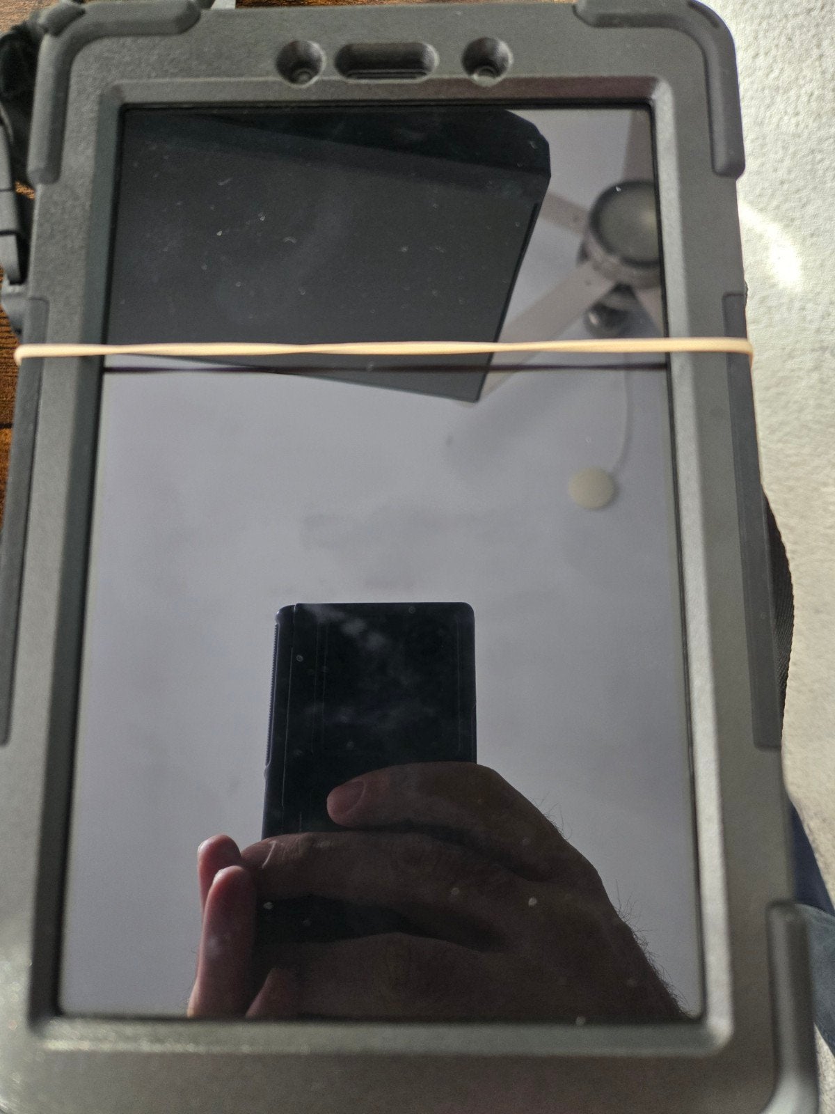 Foto 4 van Samsung Galaxy Tab A 8.0" (2019) 32GB LTE met hoes