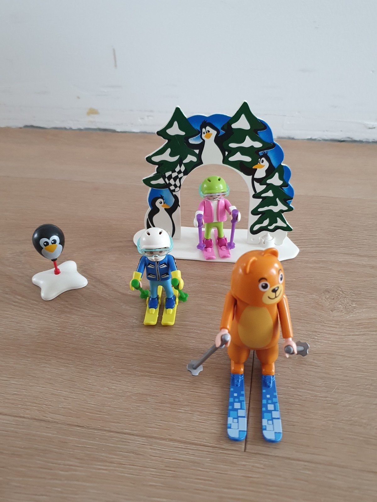 Playmobil 9282 Skiër met beer en pinguïns, Kinderen en Baby's, Gebruikt, Complete set, Ophalen of Verzenden, Figuren