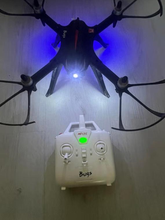 Drone Bugs, Ophalen, 100 tot 1000 meter, 15 tot 30 minuten, Zo goed als nieuw
