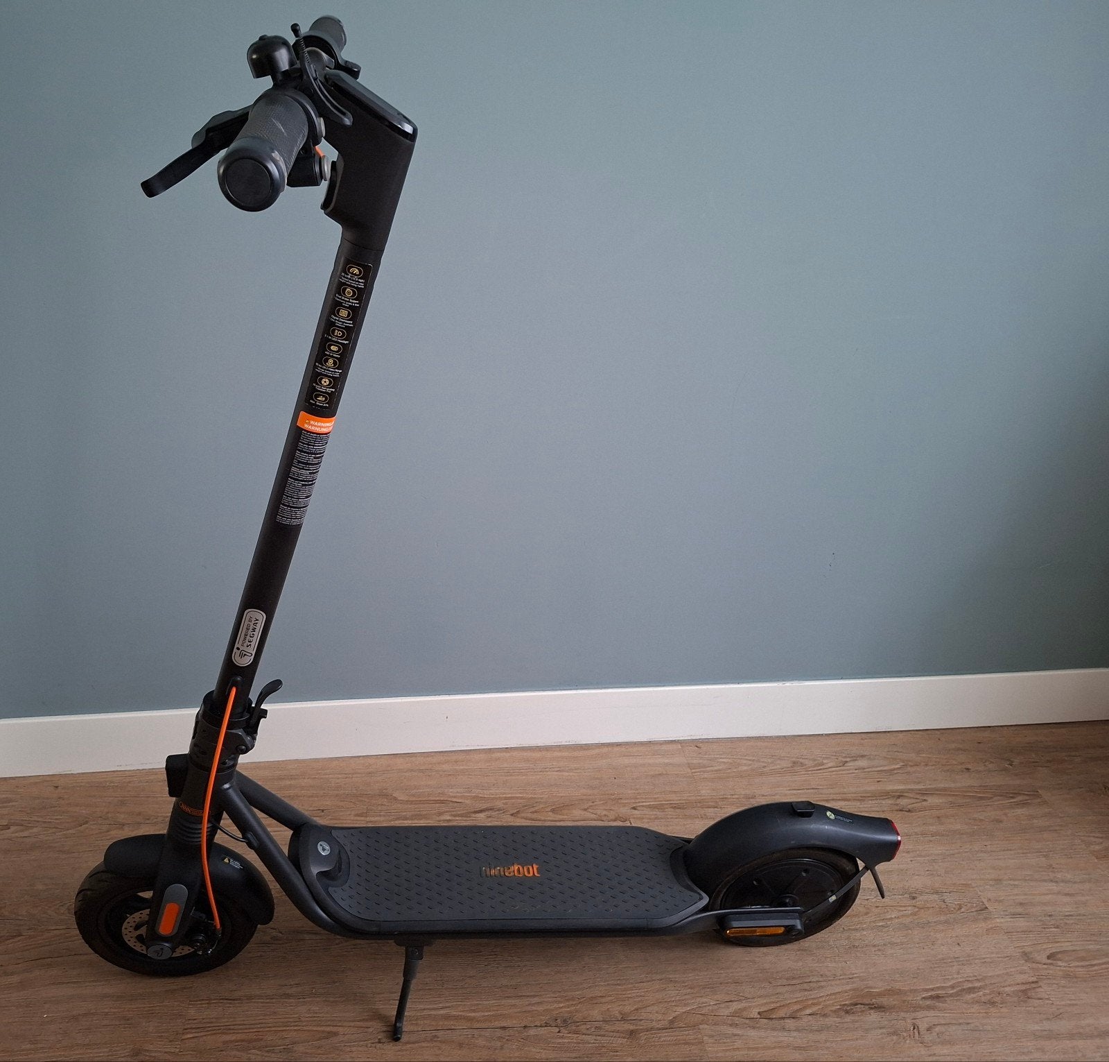 Segway/Ninebot f2 pro, Fietsen en Brommers, Steps, Ophalen, Elektrische step (E-scooter)