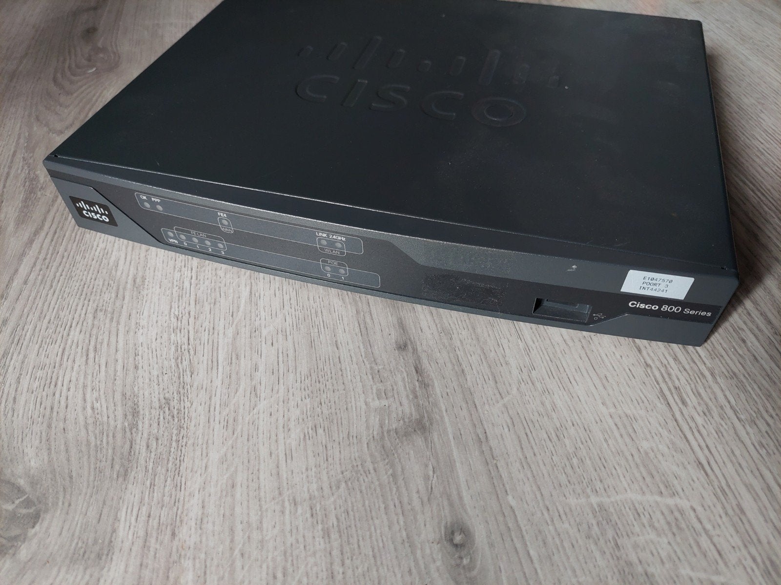 Cisco 881 Router - 12V (exclusief adapter), Computers en Software, Ophalen of Verzenden, Gebruikt, Router, Cisco