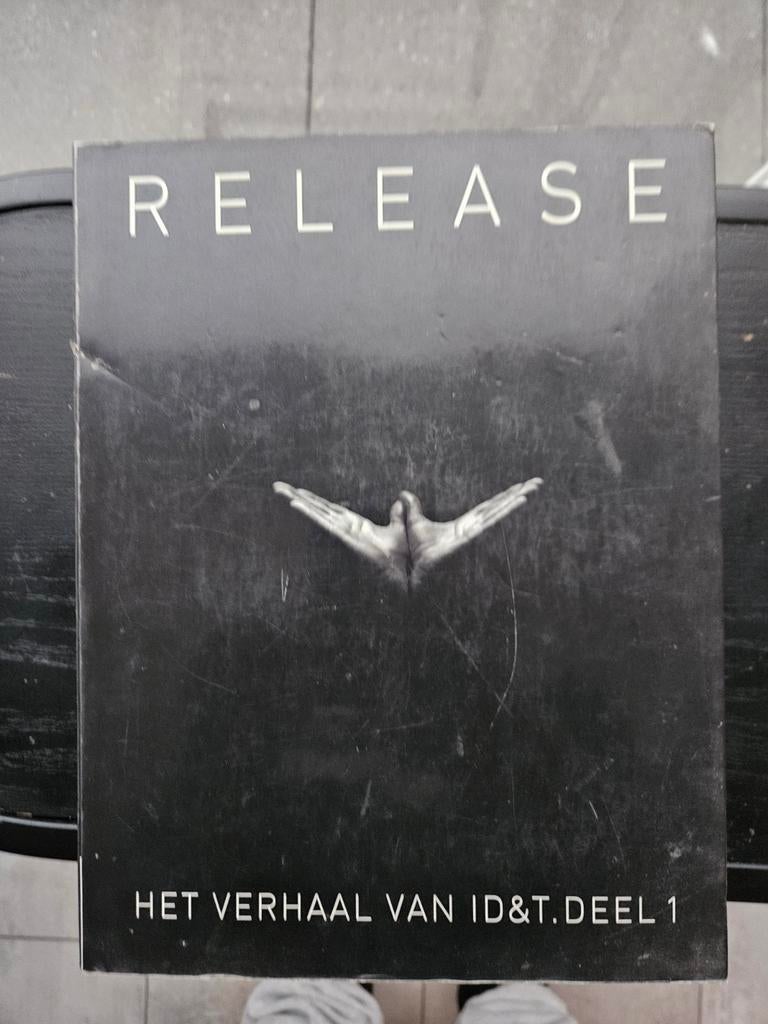 Release: Het Verhaal van ID&T. Deel 1 - Boek, Ophalen of Verzenden, Gelezen, Gert van Veen