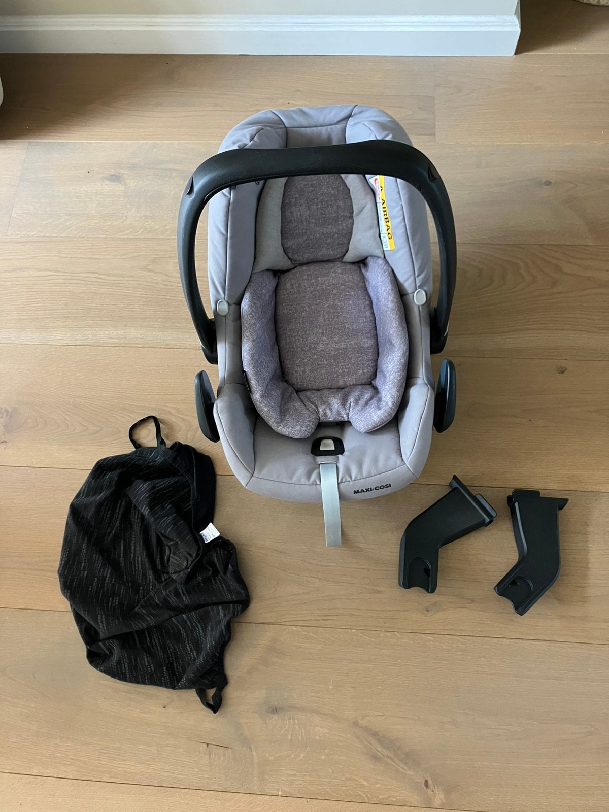 Maxi-Cosi CabrioFix inclusief verkleinkussen en adapters, Kinderen en Baby's, Autostoeltjes, Ophalen, Autogordel, Zo goed als nieuw