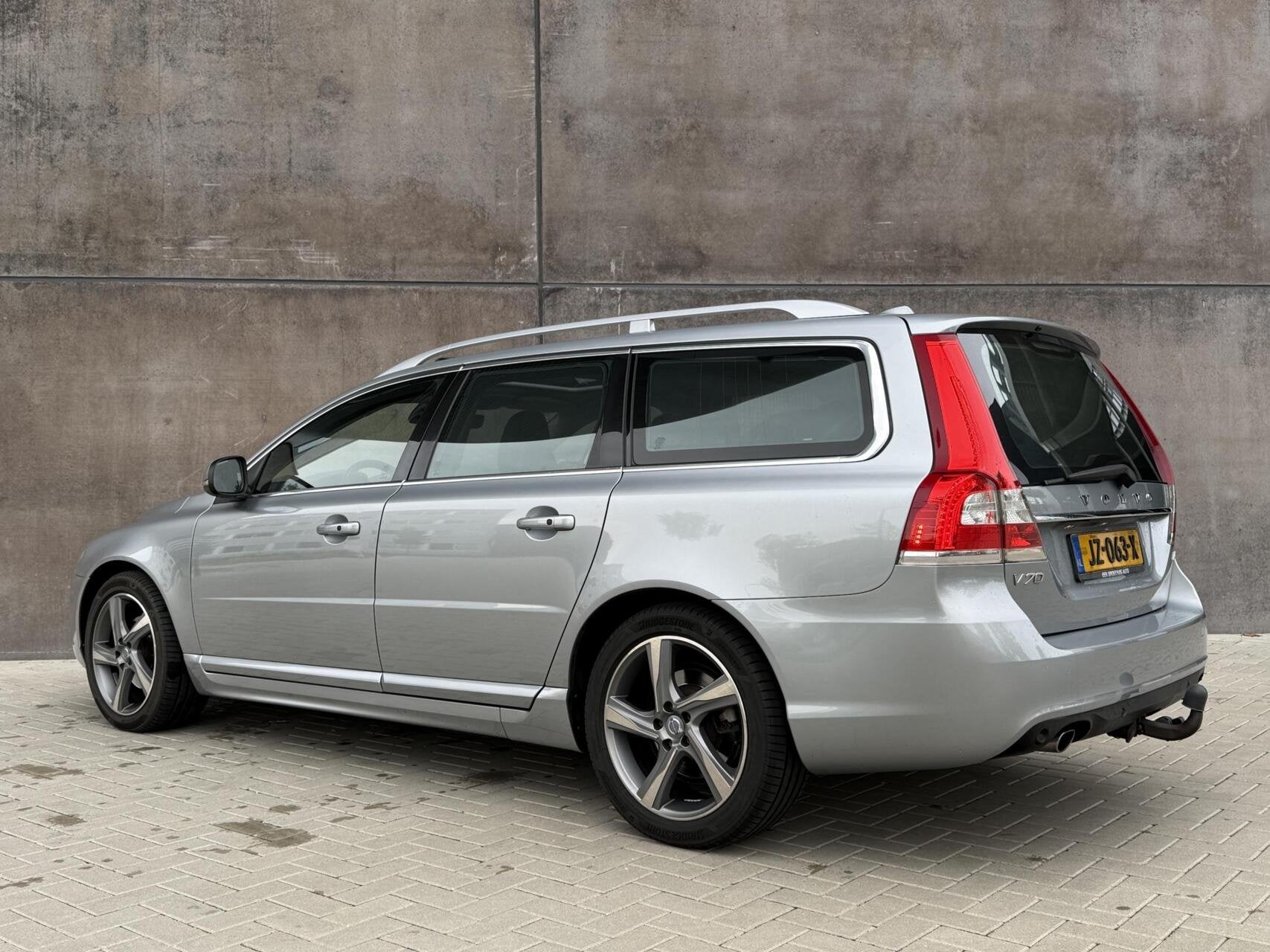 Volvo V70 2.0 D4 Polar+ | Trekhaak | Panoramadak | Adaptieve, Auto's, Diesel, 22 km/l, Automatische klimaatregeling, 750 kg