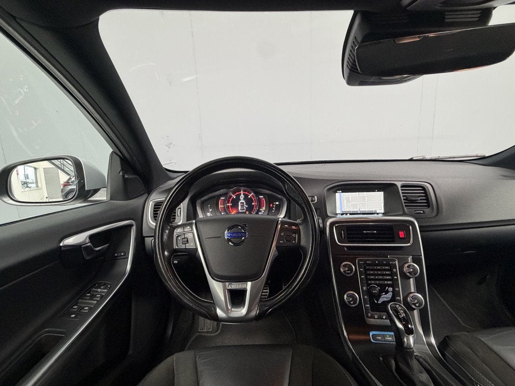 Volvo V60 2.4 D5 Twin Engine R-Design Plug-in|Nwe D-Riem|Tre, Auto's, Volvo, Automaat, 53 km, Zwart, Vierwielaandrijving