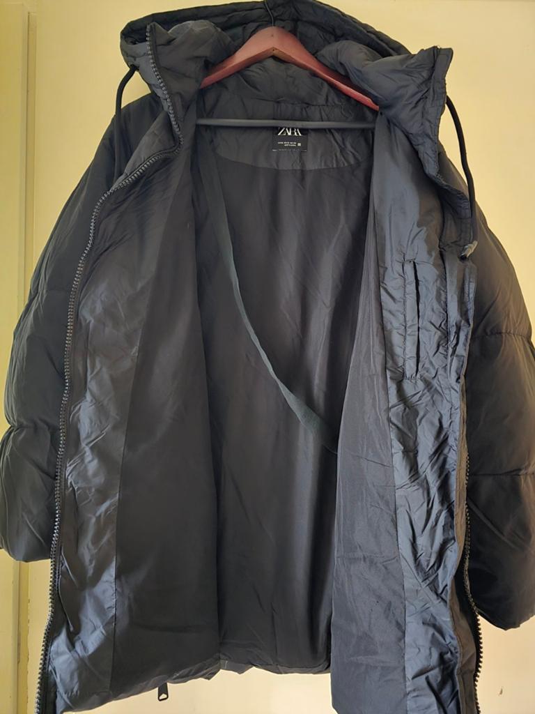 Donsjas merk Zara, maat M, kleur zwart., Maat 38/40 (M), Ophalen of Verzenden, Zo goed als nieuw, Zara