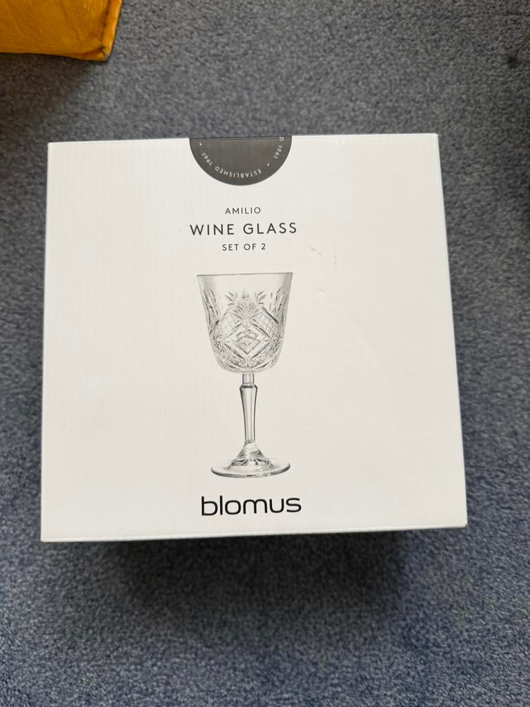 2 Amilio wijnglazen, Huis en Inrichting, Keuken | Servies, Glas of Glazen, Nieuw, Ophalen of Verzenden, Glas
