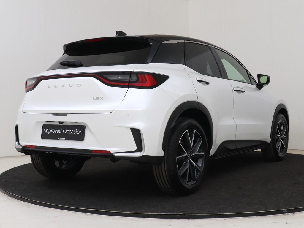 Lexus LBX Emotion 2WD Advanced Pack | HUD | Mark Levinson, 12 maanden, 136 pk, Zwart, Bedrijf