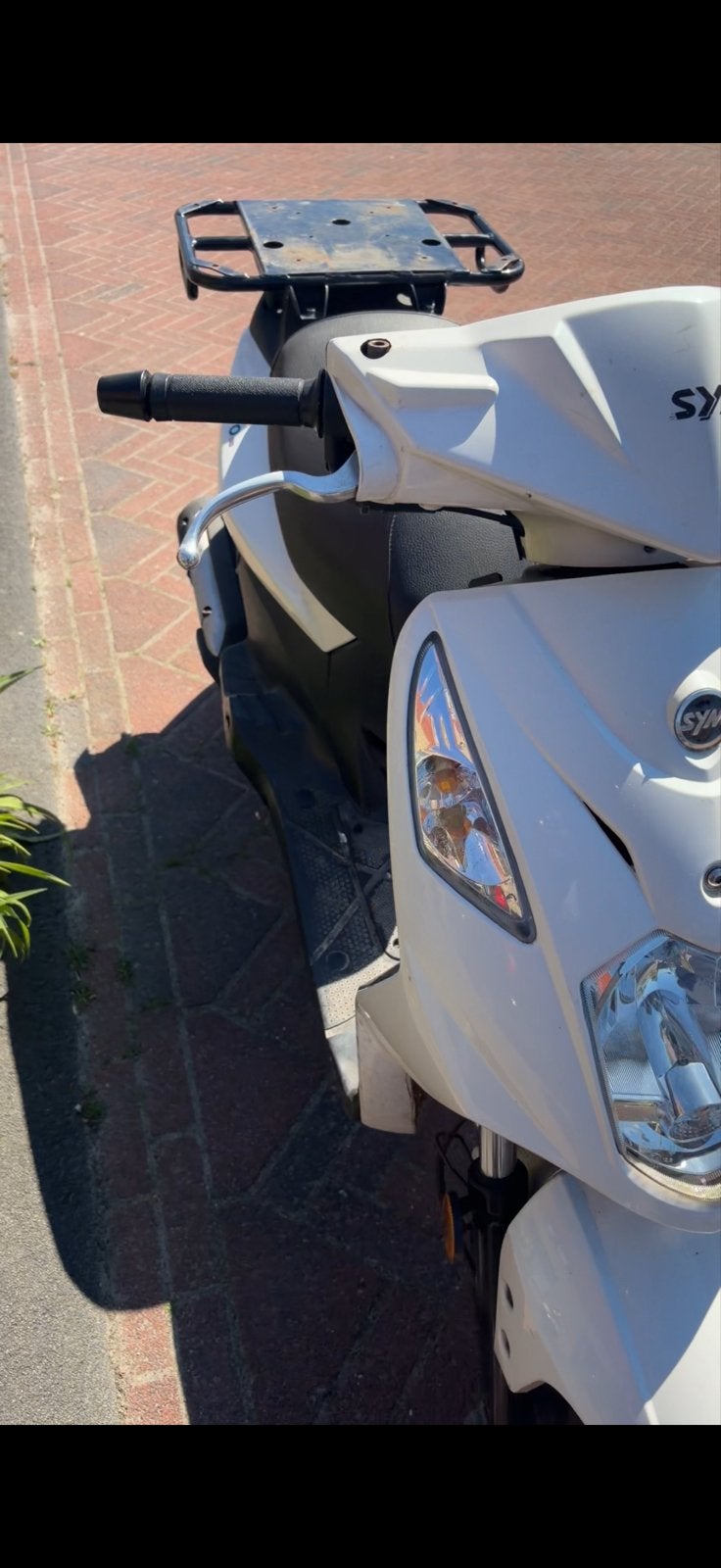 Witte scooter met geel kenteken - rijdt goed, kickstart, Ophalen, Gebruikt, Benzine