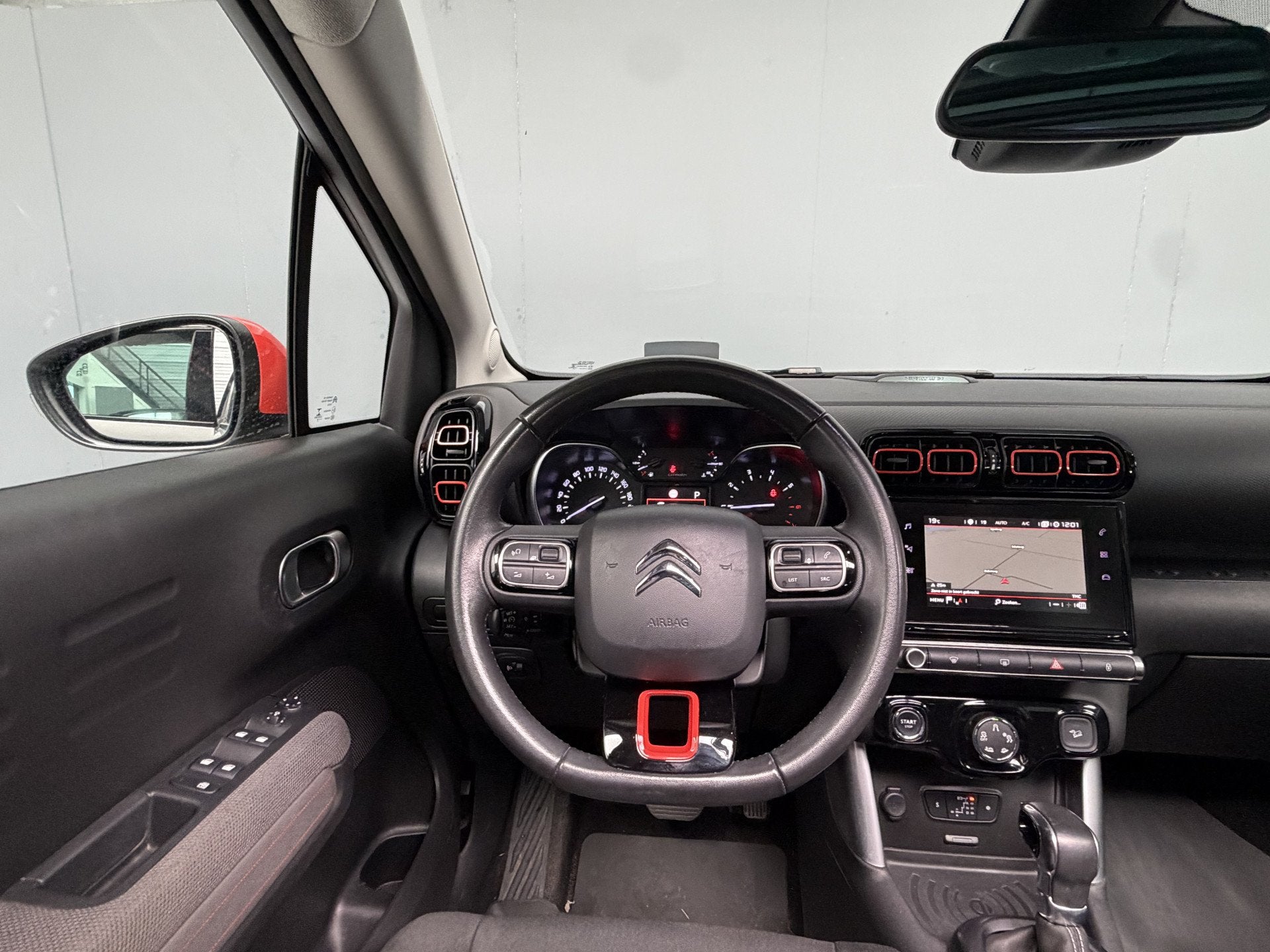 Citroën C3 Aircross 1.2 PureTech S&S Shine GARANTIE|Automaa, Automatische klimaatregeling, Gebruikt, 1199 cc, Met garantie (alle)