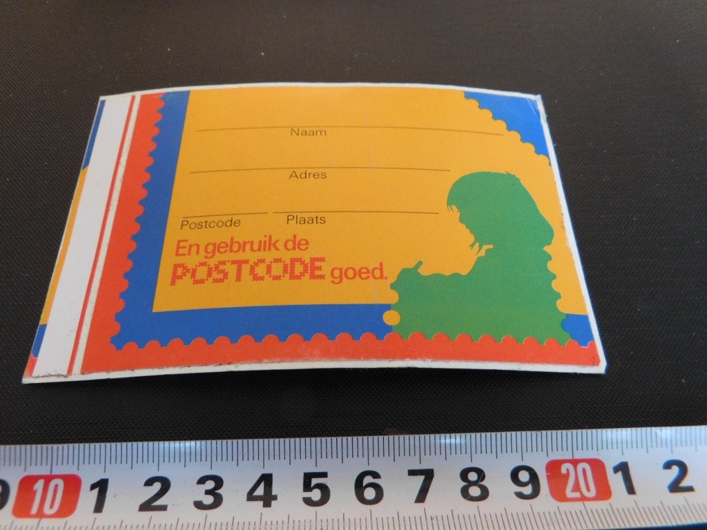 sticker PTT  Post En gebruik de postcode goed  label, Verzamelen, Stickers, Zo goed als nieuw, Ophalen