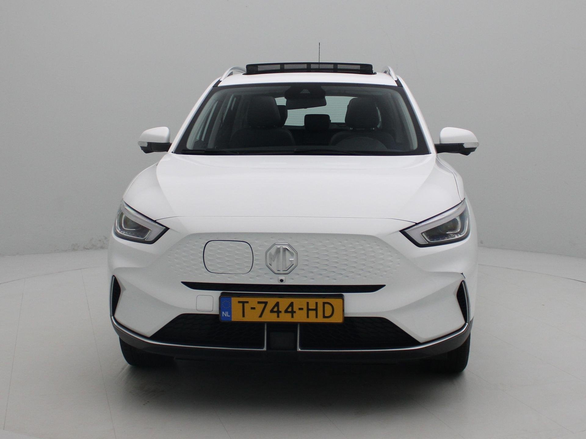 MG ZS EV Standard Range Luxury 50 kWh, Auto's, 12 maanden, Gebruikt, ZS, Wit