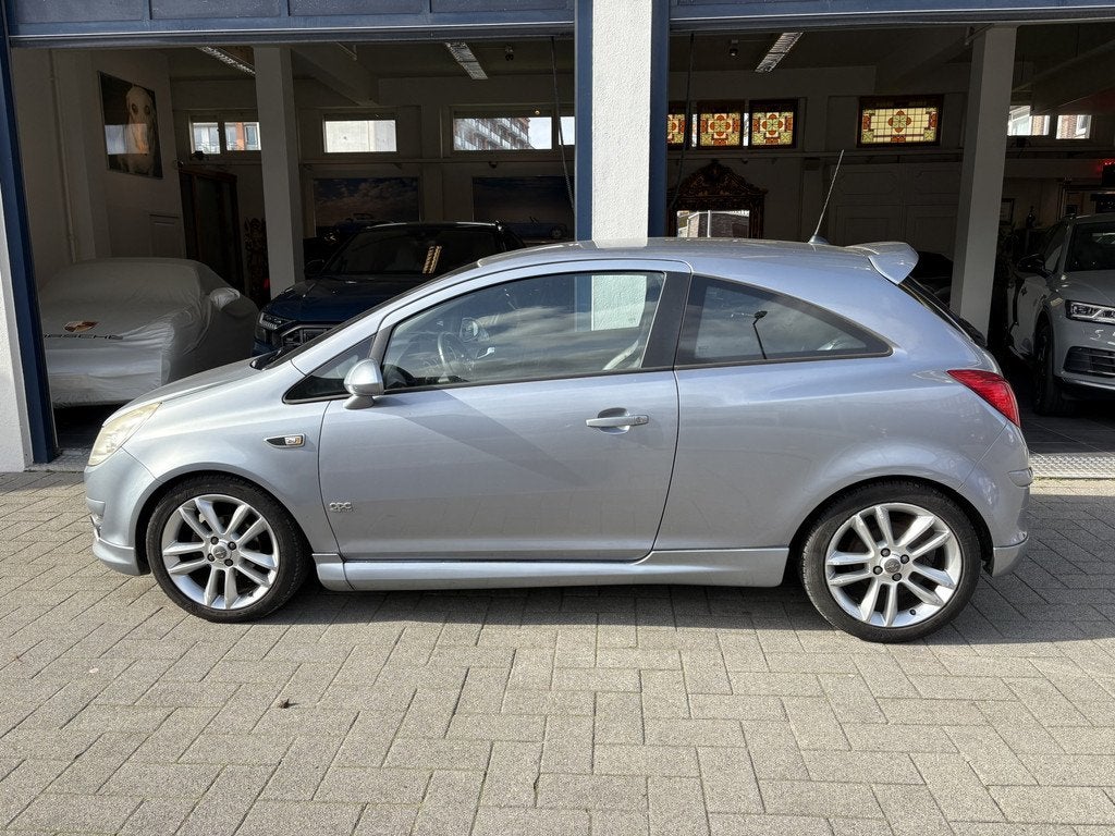 Opel Corsa 1.4-16V Cosmo OPC PAKKET/CLIMA/NW APK 02-2027, Auto's, Opel, Voorwielaandrijving, Parkeersensor, 4 cilinders, Origineel Nederlands