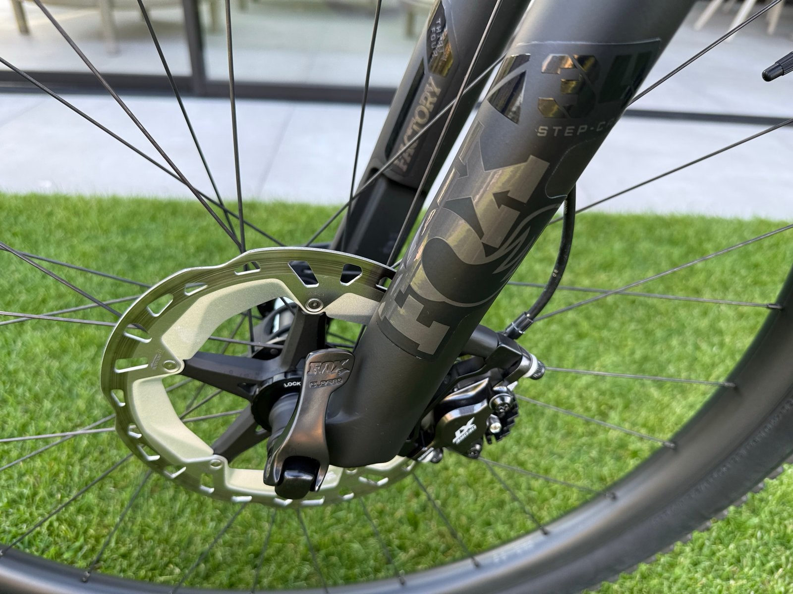 Foto 21 van Orbea Oiz M-Pro Full Carbon Mountainbike - Zo goed als nieuw