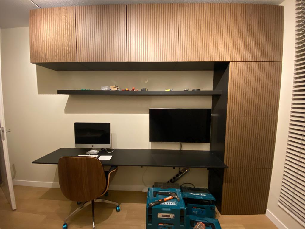 Complete inrichting kantoortje, ikea besta kasten te koop, Ophalen, Met deur(en), 300 cm of meer, Zo goed als nieuw