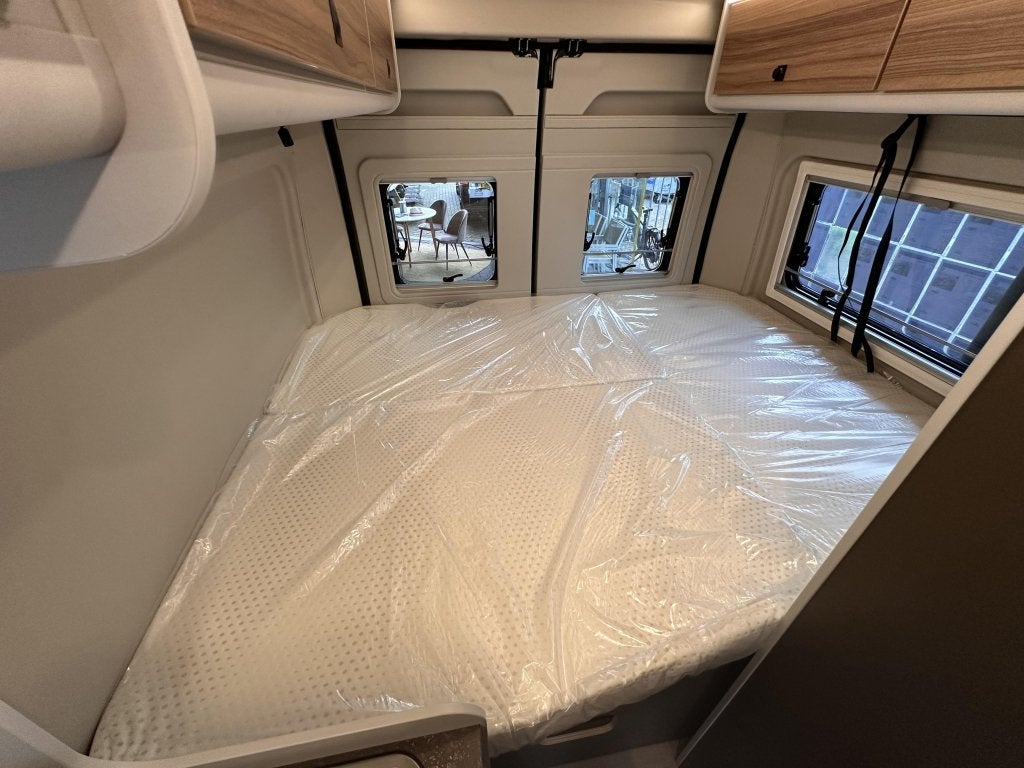 Bürstner B66 C600 EDITION 2027 ACTIEPRIJS- COMPLEET, Caravans en Kamperen, Automaat, Ringverwarming, Fiat, Diesel