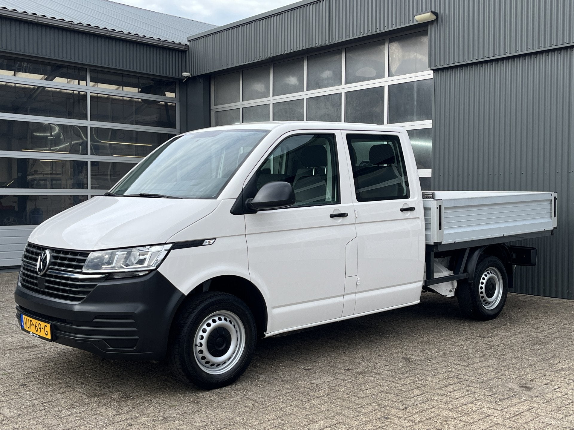 Volkswagen Transporter 2.0 TDI DC Pick-up Openlaadbak Airco, Voorwielaandrijving, Gebruikt, Volkswagen, Wit