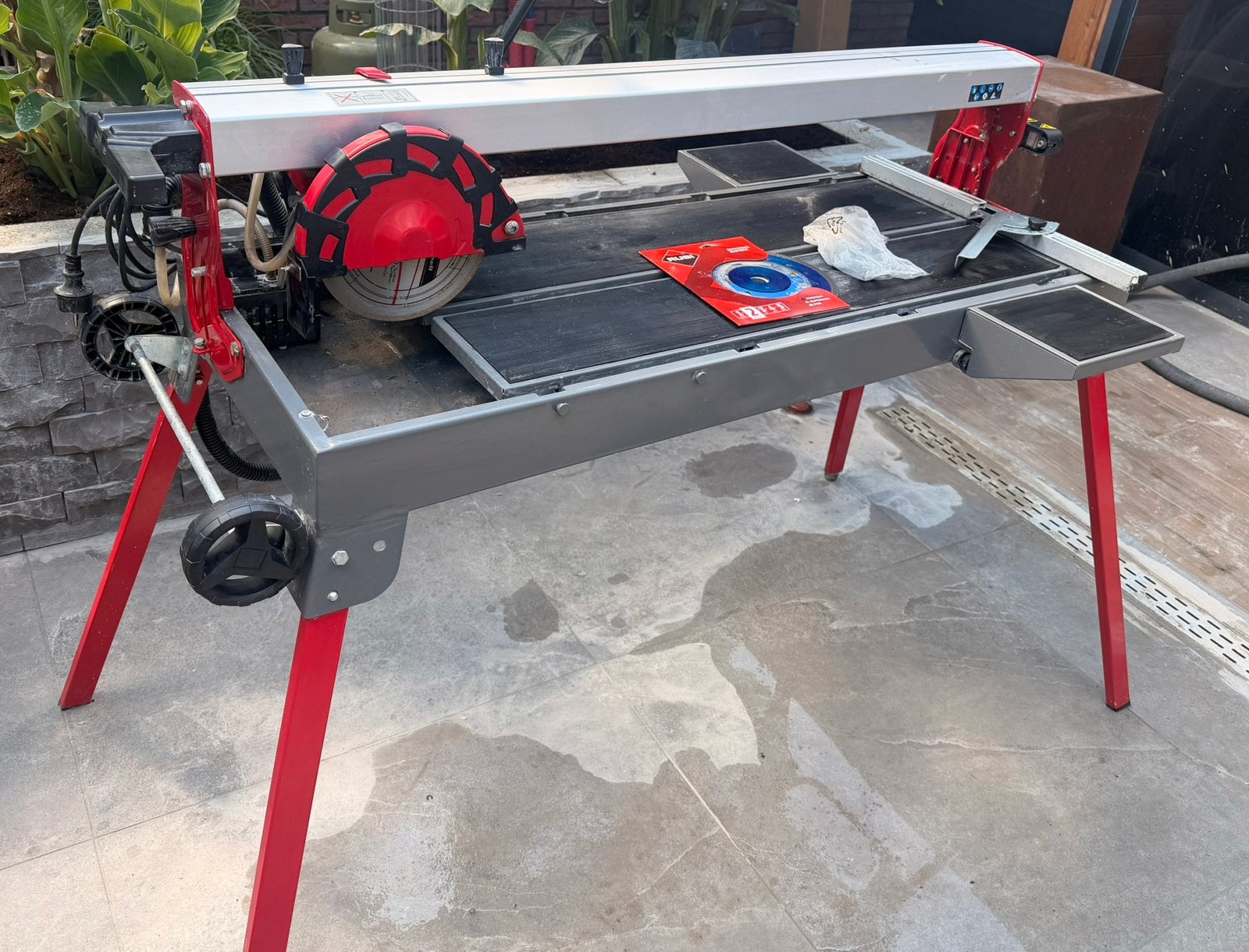 Einhell TE-TC 920 UL radiaal tegelsnijmachine., Doe-het-zelf en Verbouw, Gereedschap | Zaagmachines, Ophalen, Cirkelzaag, 70 mm of meer