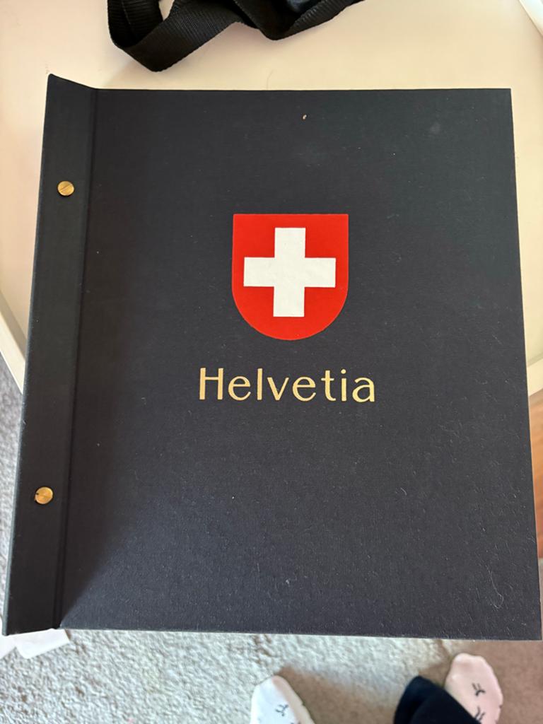 NIEUW Davo 1 Luxe Zwitserse postzegelalbum Helvetia, Postzegels en Munten, Postzegels | Toebehoren, Ophalen of Verzenden, Verzamelalbum