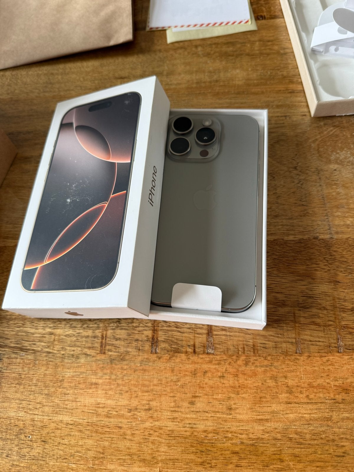 iPhone 16 Pro 128GB Natural Titanium NIEUW LEES BESCHRIJVING, Telecommunicatie, 128 GB, Nieuw, Zonder simlock, Grijs