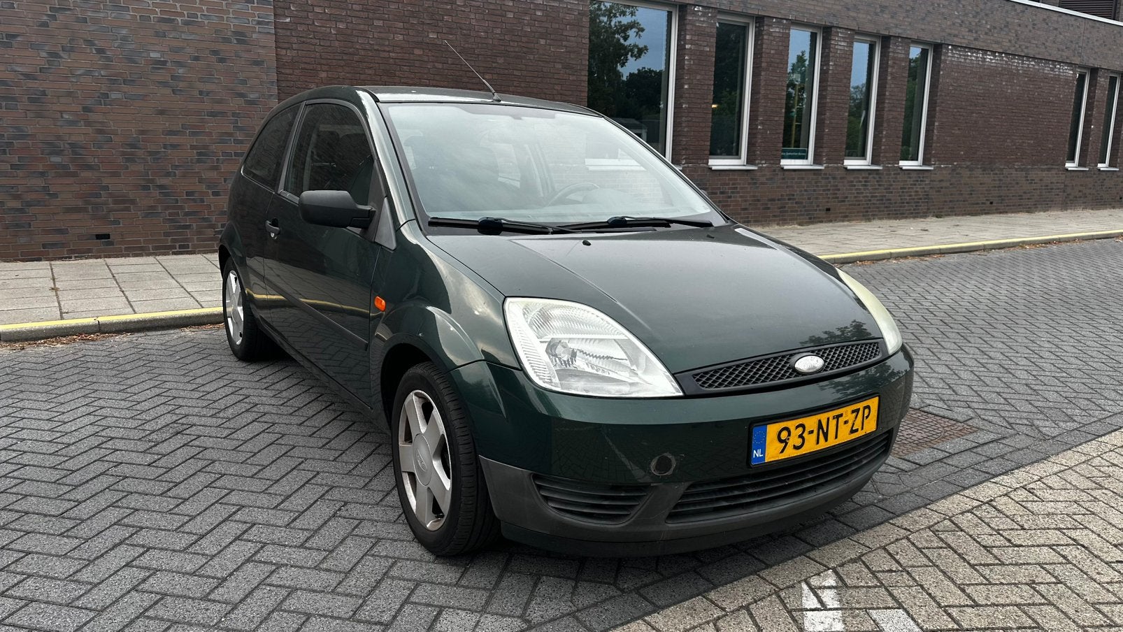 VASTE MEENEEMPRIJS Ford Fiësta 1.3 8V 3DR 2004, 15 km/l, 40 €/maand, 4 cilinders, Origineel Nederlands