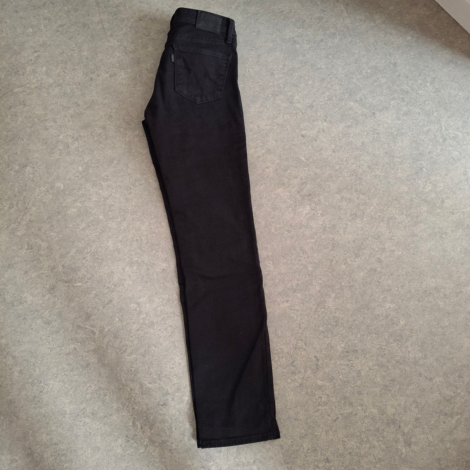 levis 712 slim maat 27 x 30 zwart, Ophalen of Verzenden, Zo goed als nieuw, Zwart, W27 (confectie 34) of kleiner