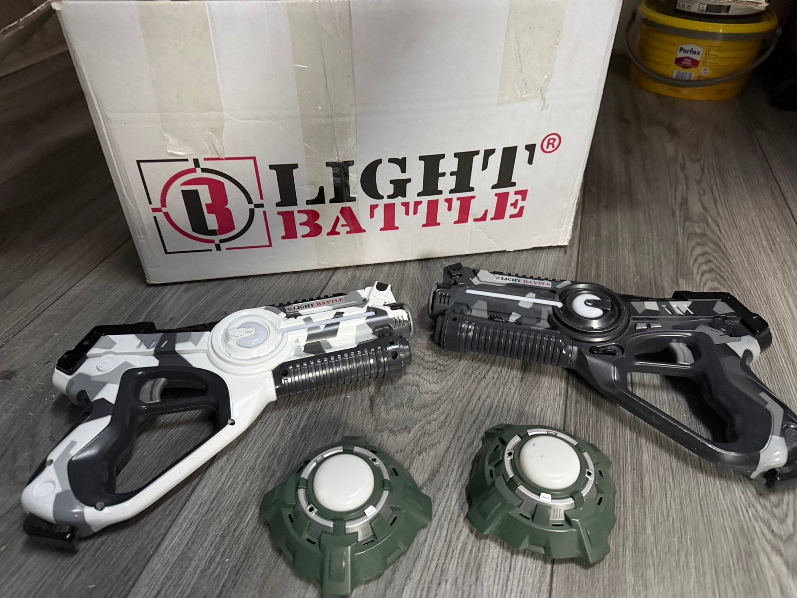 10 laserguns en 2 targets van licht battle, Ophalen of Verzenden, Zo goed als nieuw