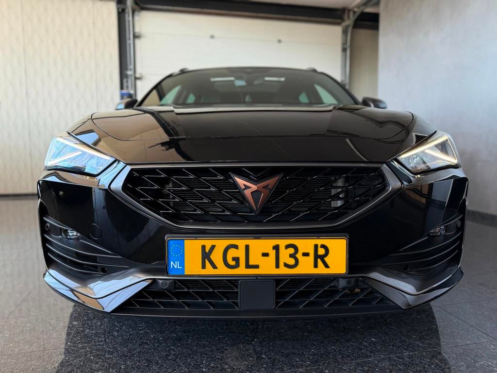 Cupra CUPRA LEON ST VZ 4Drive Pano Black 310PK 2022 Automaat, Auto's, Gebruikt, 4 cilinders, 1984 cc, Leon