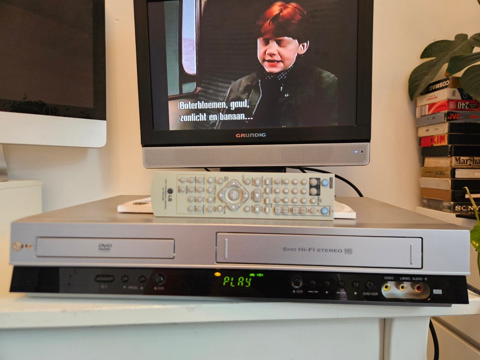LG V280 DVD Speler / VHS Video Cassette Recorder Combo, Ophalen of Verzenden, Zo goed als nieuw, VHS-speler of -recorder