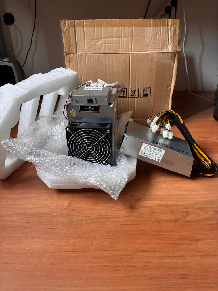 Bitmain Antminer D3 19.3 GH/s + APW3++ 1600W voeding, Ophalen of Verzenden, Zo goed als nieuw