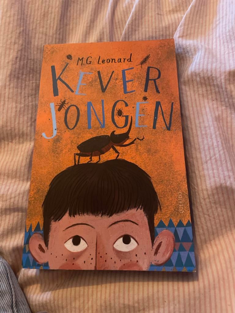 Keverjongen - M.G. Leonard (Kinderboek), Ophalen of Verzenden, Zo goed als nieuw, Fictie