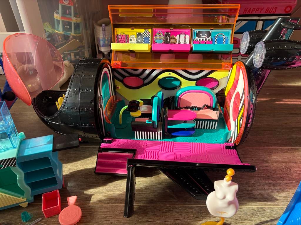 Compleet LOL Surprise Pakket; glamper, vliegtuig, clubhuis, Kinderen en Baby's, Speelgoed | Poppen, Ophalen, Gebruikt, Overige typen