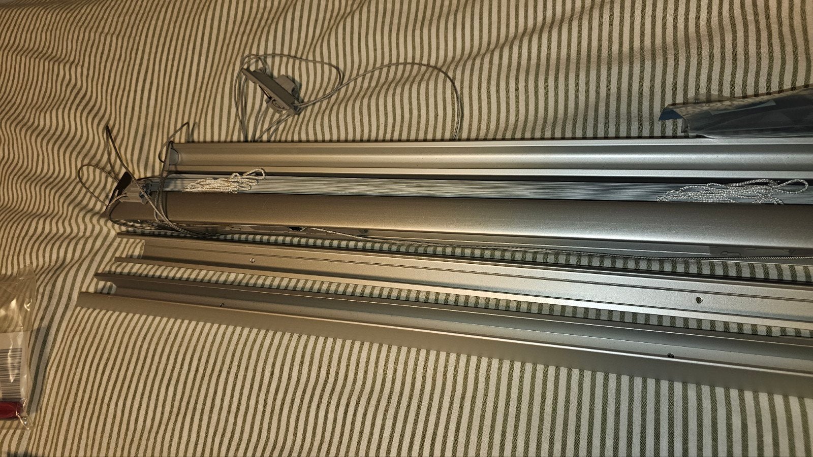 2 stuks VELUX Jaloezie voor dakraam GGL. S06 - 606 -, Jaloezie, Overige merken, Inclusief montageonderdelen, Metaal
