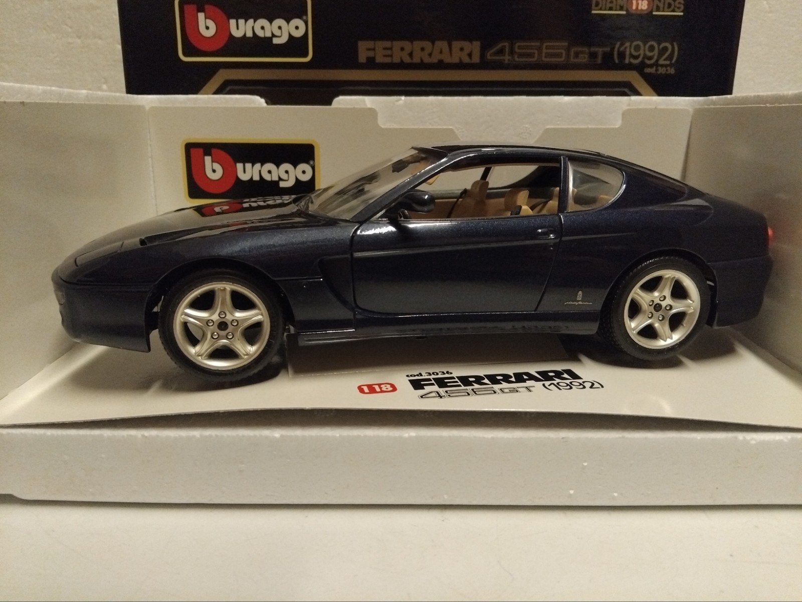 Ferrari 456 GT donker blauw 1992 Bburago metal 1:18 KRD, Hobby en Vrije tijd, Modelauto's | 1:18, Ophalen of Verzenden, Zo goed als nieuw