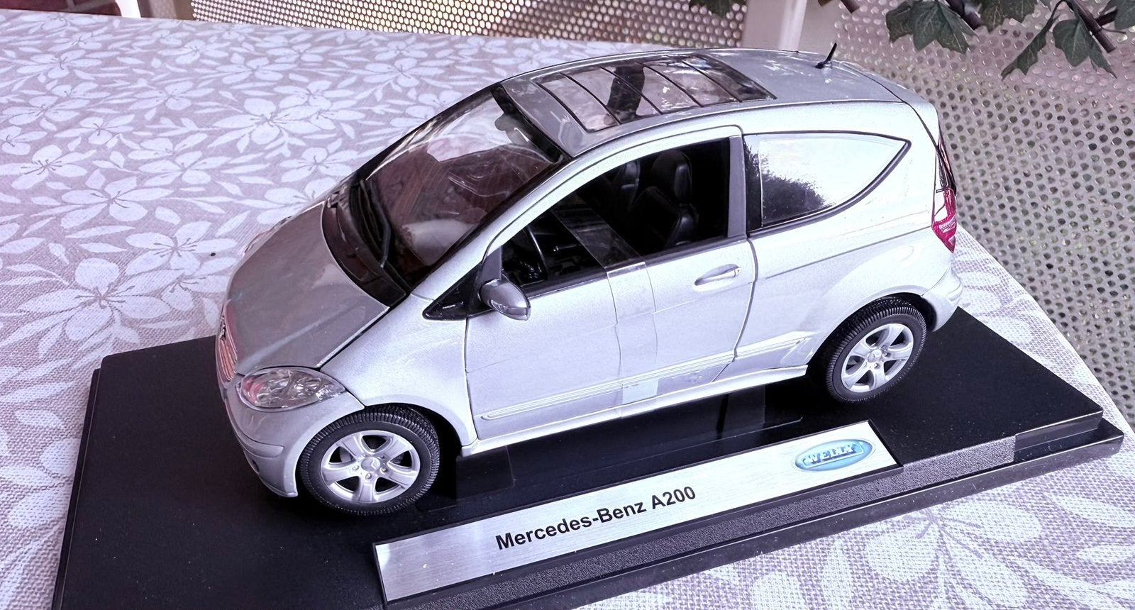 mercedes benz A200, Hobby en Vrije tijd, Ophalen of Verzenden, Nieuw