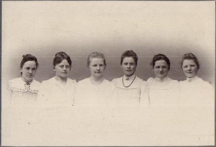 CDV - 6 Schonen op rij - Oskar Johansen - Frederiksborg, Gebruikt, Verzenden, Foto, Buitenland