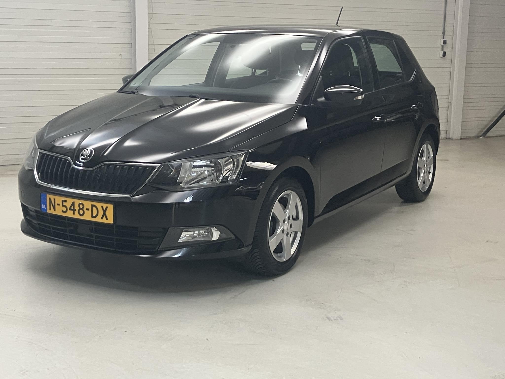 Skoda Fabia 1.2 TSI Drive 5 drs / All Seasonbanden / Airco /, Auto's, Stof, 4 cilinders, Zwart, Handgeschakeld