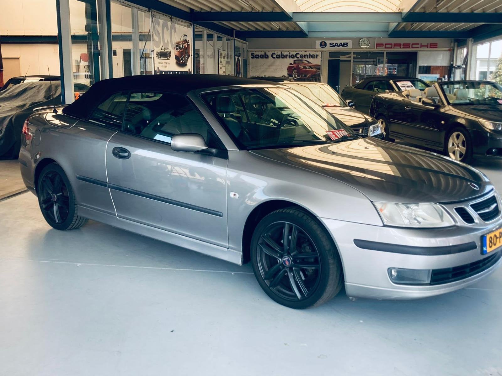 Saab 9-3 1.8 T 110KW Cabrio AUT 2005 Grijs, Auto's, 1998 cc, Zwart, 4 cilinders, Cabriolet