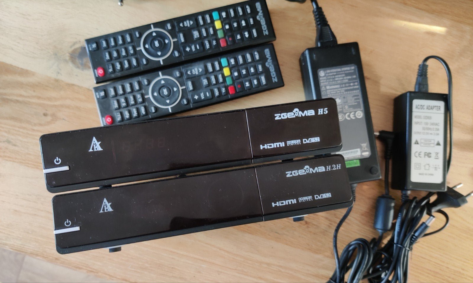 2 Zgemma H5 en H2H met afstandsbedieningen, lees !, Ophalen of Verzenden, Gebruikt, Decoder