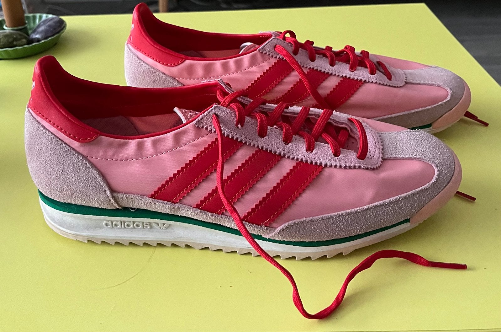 Adidas dames 41 1/3 sneakers schoenen, Ophalen of Verzenden, Zo goed als nieuw, Roze, Sneakers of Gympen