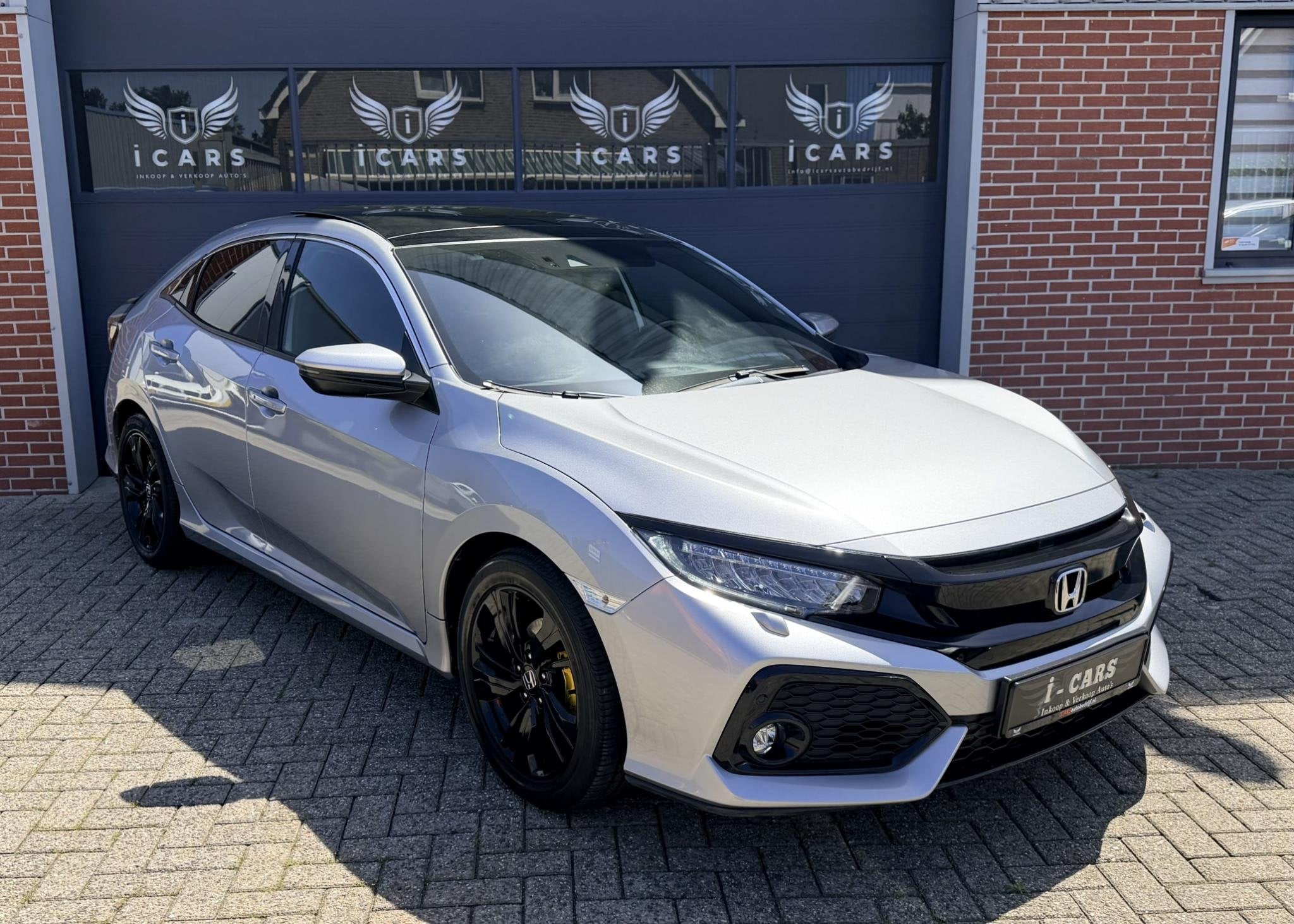 Honda Civic 1.0 i-VTEC Premium Pano Navi Leer, Auto's, Dealer onderhouden, 988 cc, Leder, Bedrijf
