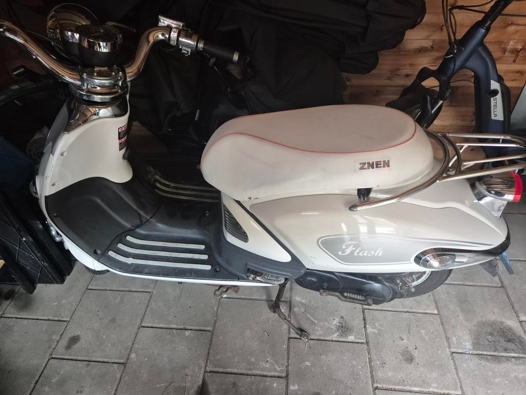 Znen Flash Scooter - Goed onderhouden, Ophalen, Gebruikt, Benzine, Overige merken