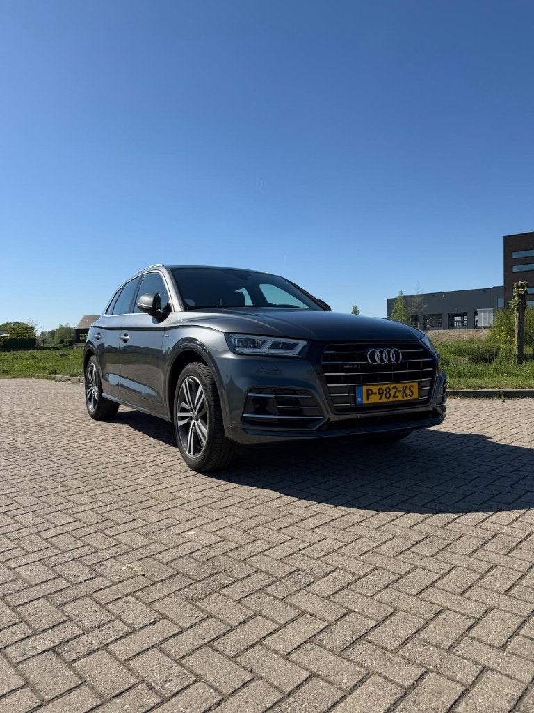 Audi Q5 55 Tfsi e Quattro 367pk S Tronic S-line Competetion, Auto's, Audi, 2005 kg, 1750 kg, Zwart, Plug-in hybride