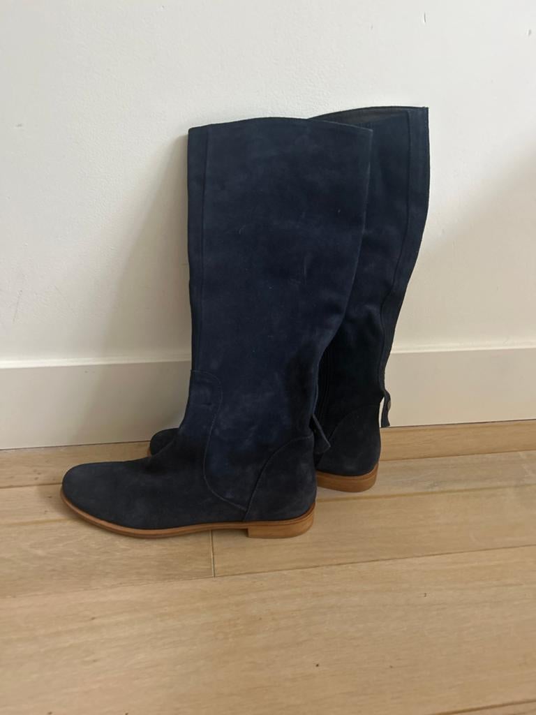 Donkerblauwe suède hoge laarzen maat 39, Kleding | Dames, Schoenen, Ophalen of Verzenden, Zo goed als nieuw, Blauw, Hoge laarzen