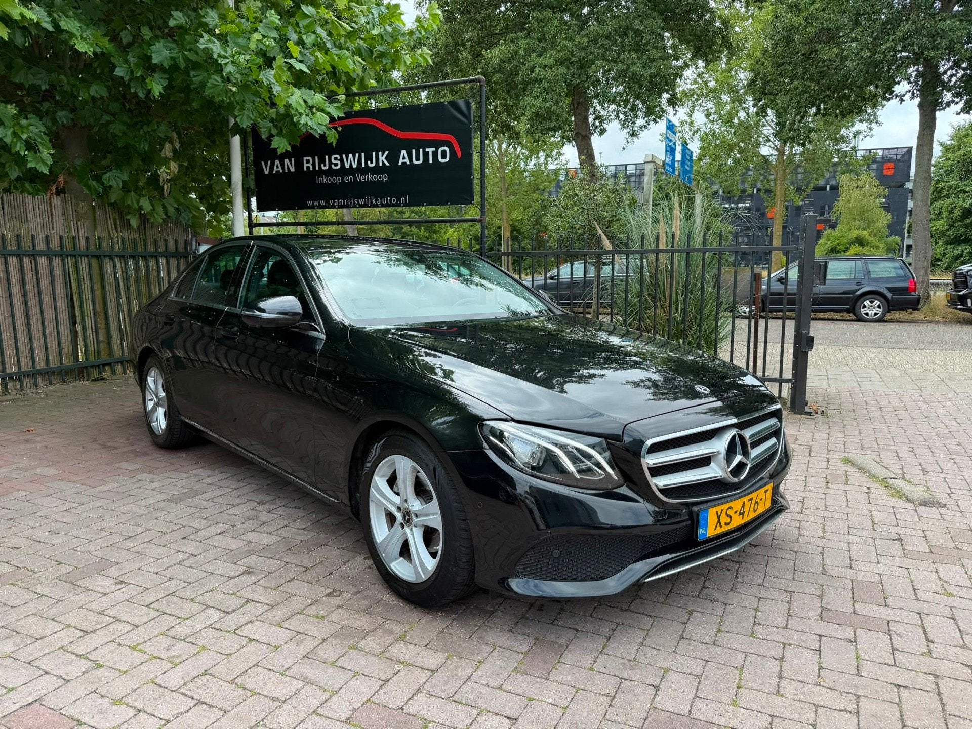 Mercedes-Benz E-klasse 220 d Premium Xenon 10990 NETTO Camer, Auto's, Mercedes-Benz, Achterwielaandrijving, Gebruikt, Euro 6, 4 cilinders