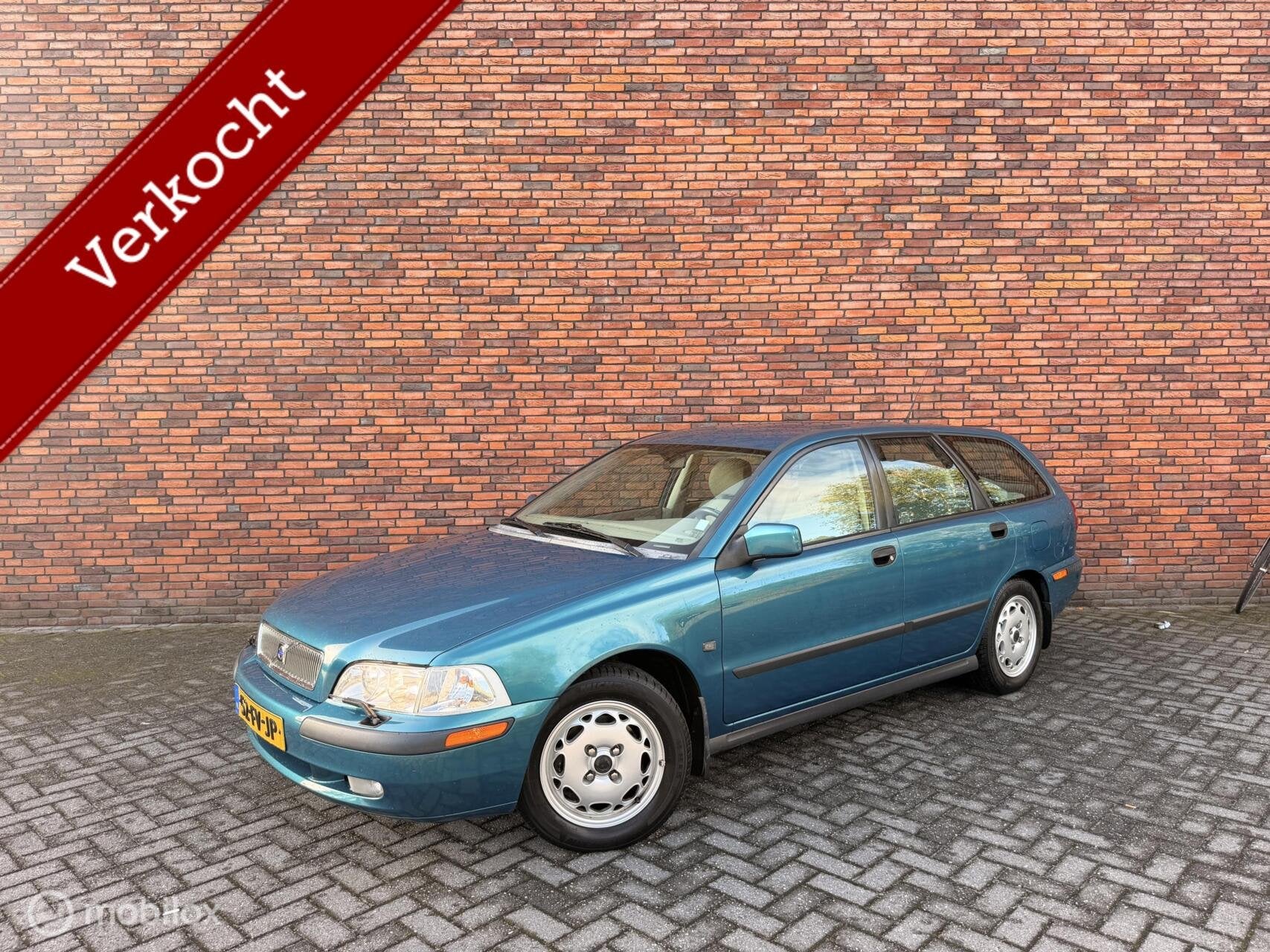 Volvo V40 1.8 Nieuwe APK AIRCO CRUISE, Auto's, Gebruikt, 4 cilinders, 122 pk, Origineel Nederlands